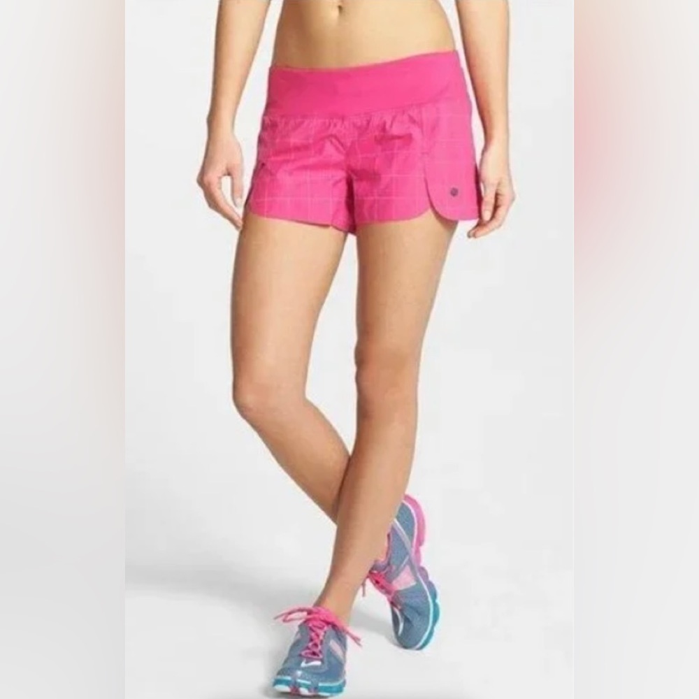 Brooks Pureproject 3.5'' Reflective Shorts Large pink plaid